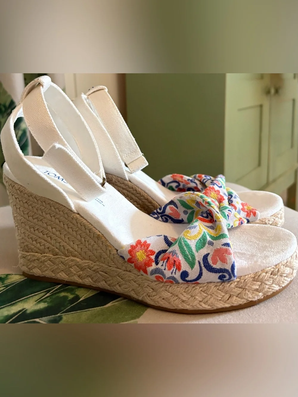 TOMS Marisela Jute Wedge Sandal w Mediterranean Tile Jacquard Front Twist - 8M